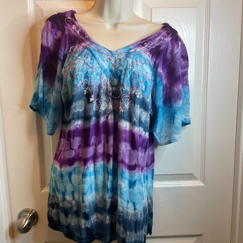 Ladies tie-dyed blouse with short sleeves turquoise and purple